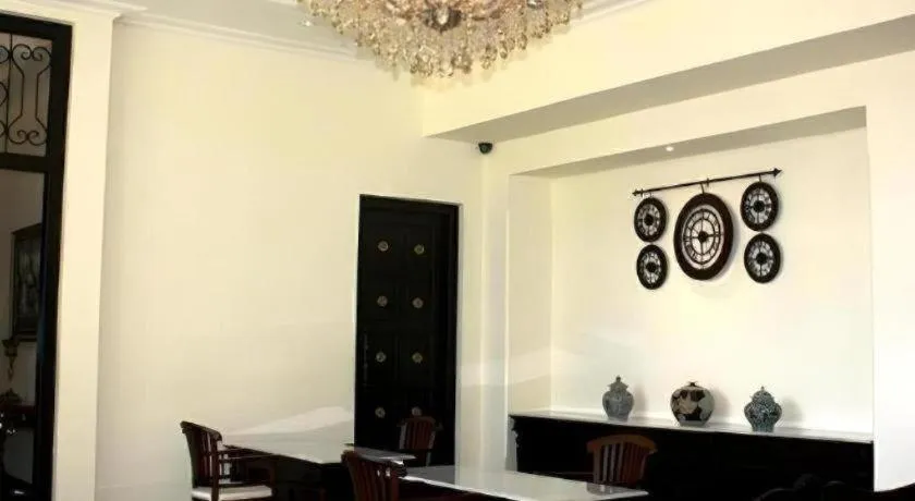 Colonial Hotel Makassar