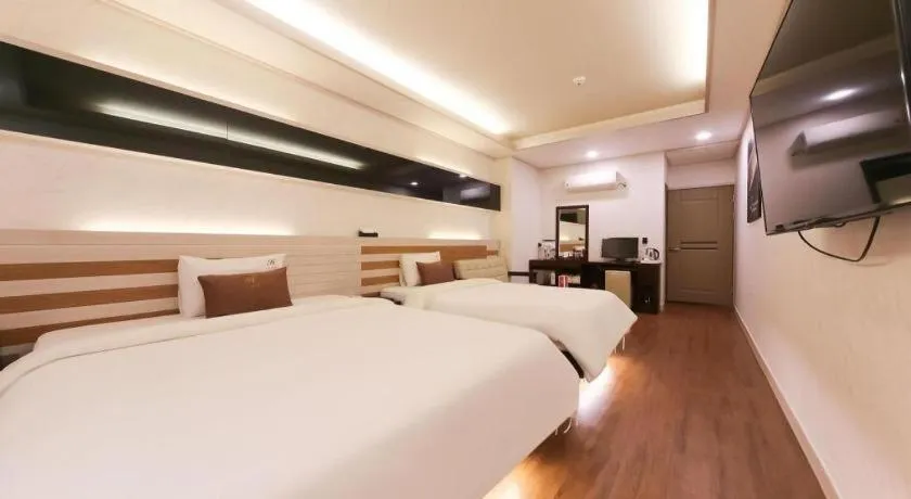Bed in H Hotel