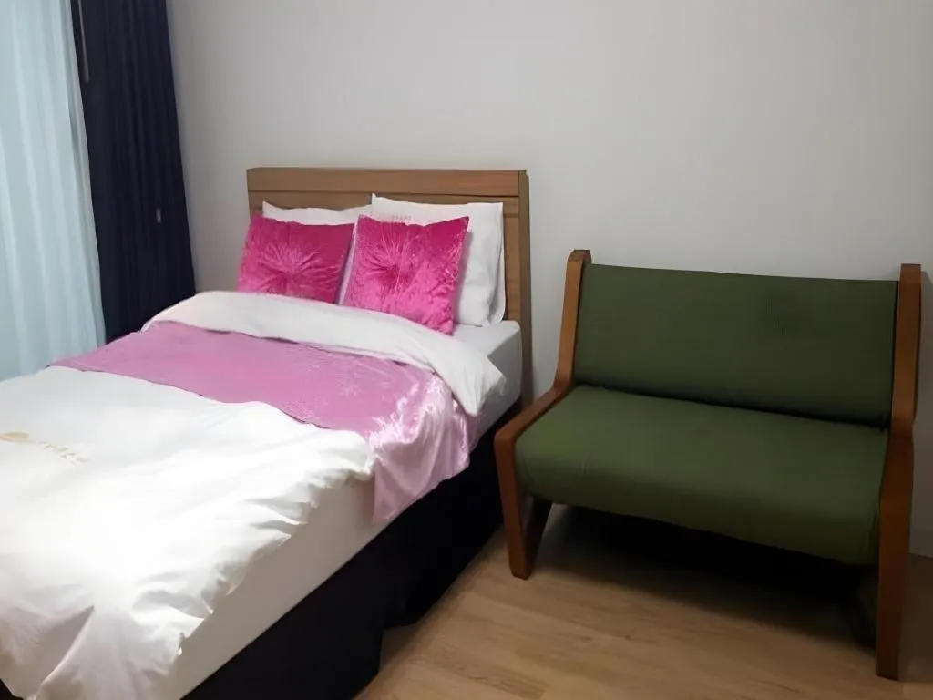 Bed in Swansea Resort