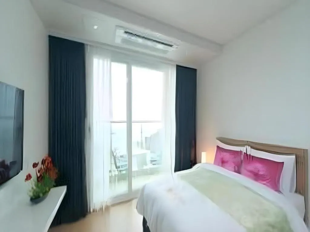 Bed in Swansea Resort