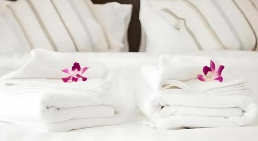 Bed in The Viewpoint Hotel