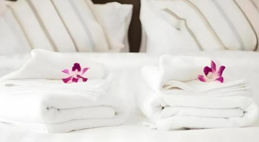 Bed in The Viewpoint Hotel