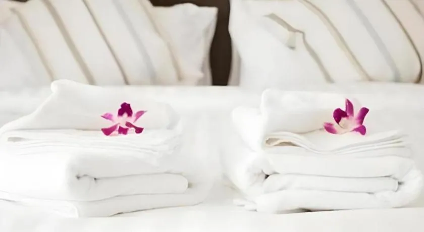 Bed in The Viewpoint Hotel