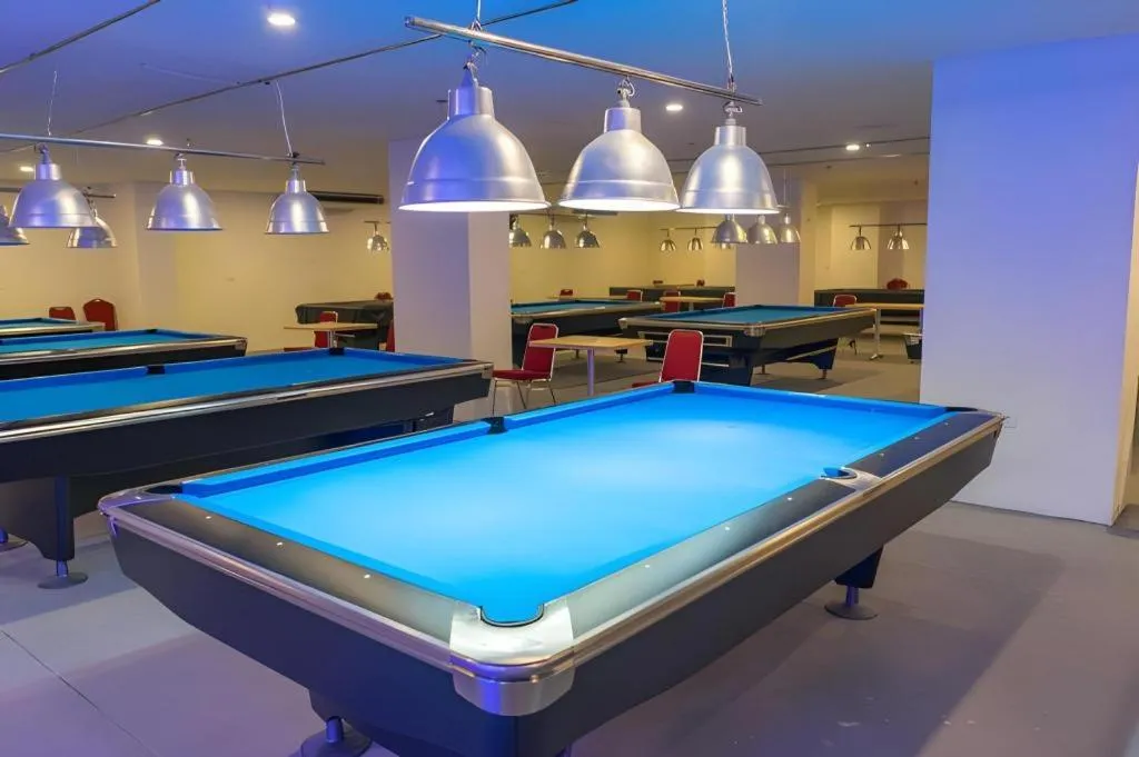 I&M Hotel Billiard