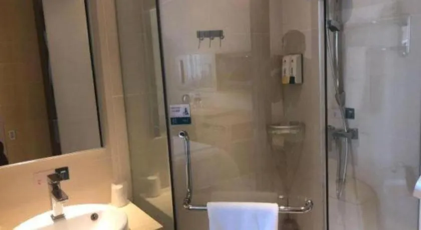 City Comfort Inn Huanggang Baota Avenue