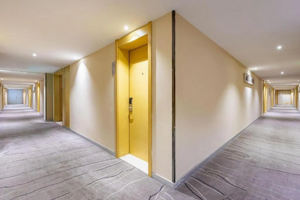 Bed in City Comfort Inn Huanggang Baota Avenue