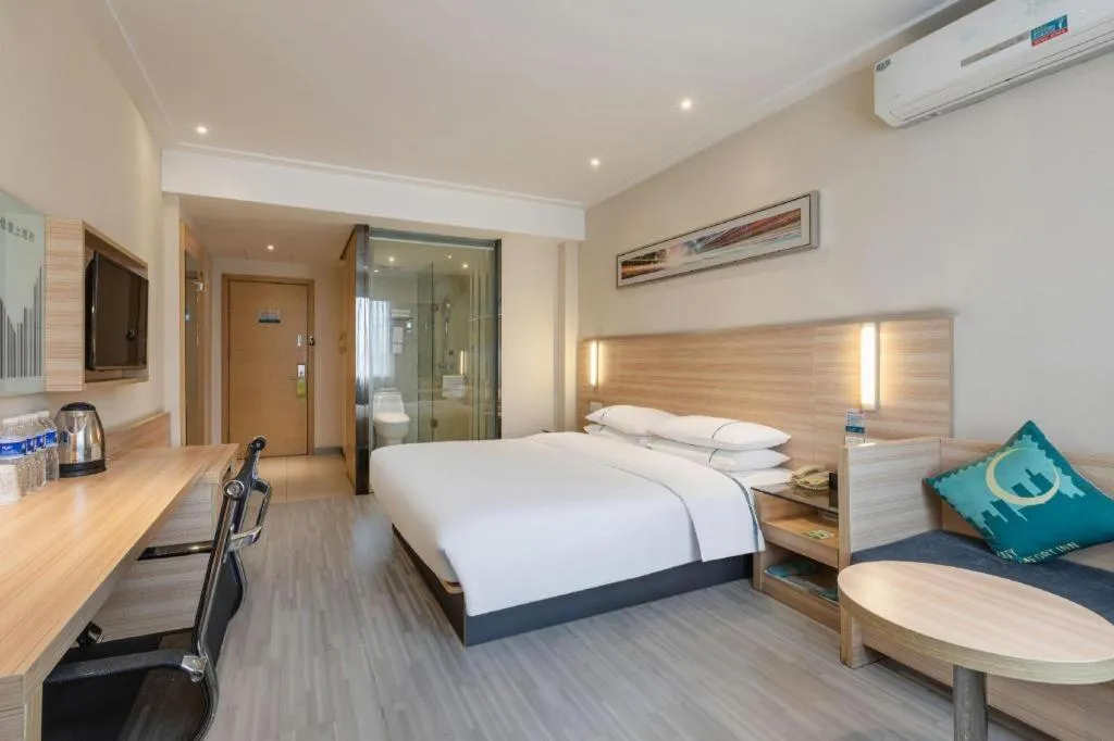 Bed in City Comfort Inn Huanggang Baota Avenue