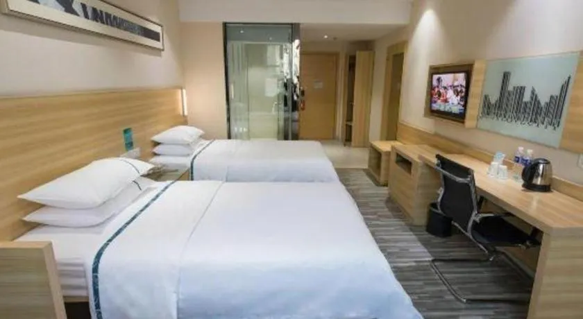 Bed in City Comfort Inn Huanggang Baota Avenue