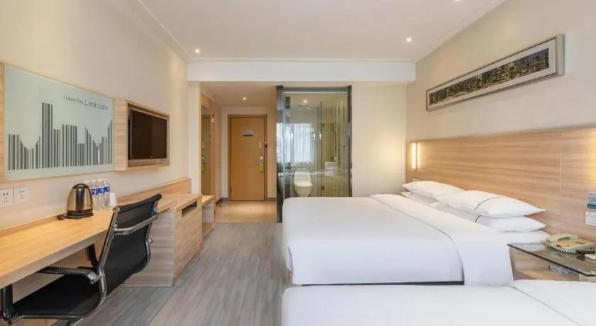 Bed in City Comfort Inn Huanggang Baota Avenue