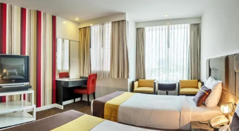 Bed in Thamrongin Hotel