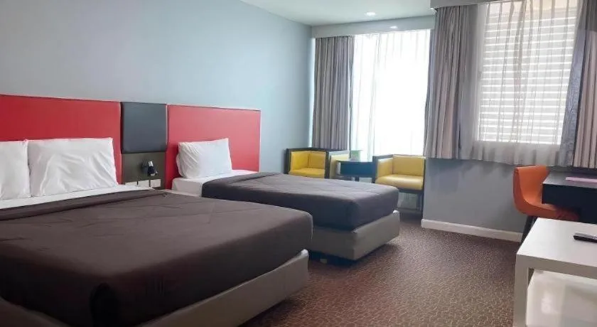 Bed in Thamrongin Hotel