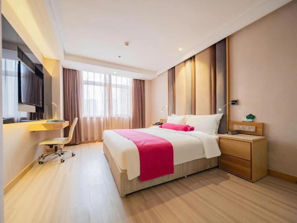 Bed in Xian Leica Hotel