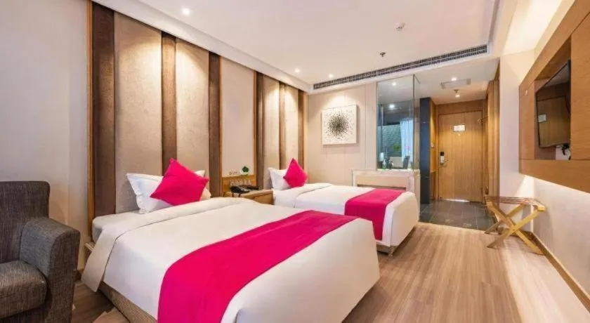 Bed in Xian Leica Hotel