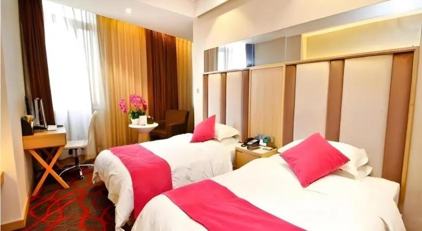 Bed in Xian Leica Hotel