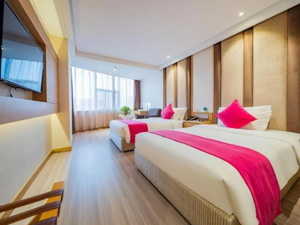 Bed in Xian Leica Hotel