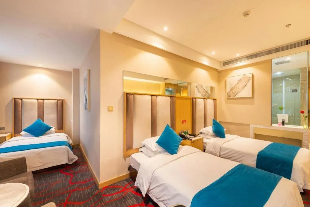 Bed in Xian Leica Hotel