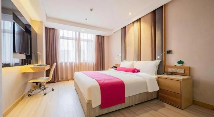 Bed in Xian Leica Hotel