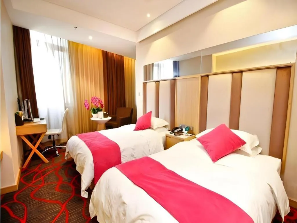 Bed in Xian Leica Hotel