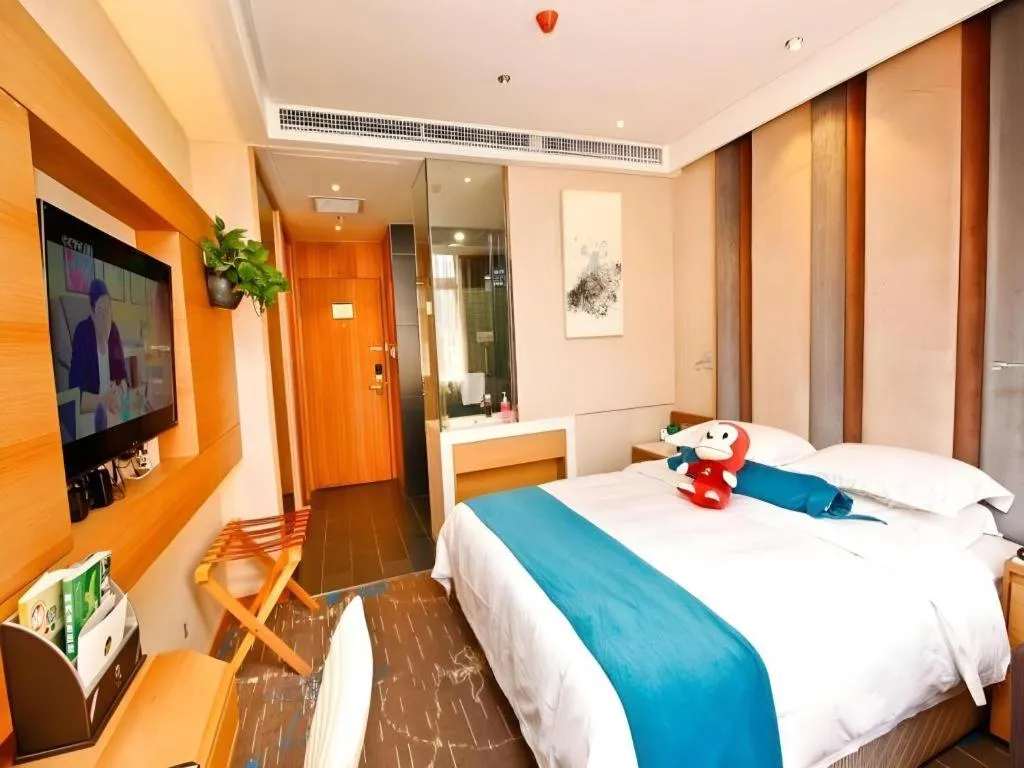 Bed in Xian Leica Hotel