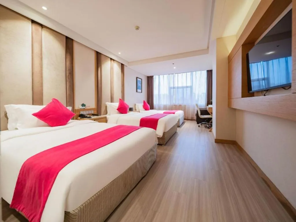 Bed in Xian Leica Hotel