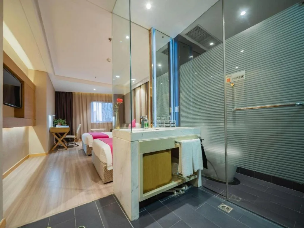 Bed in Xian Leica Hotel