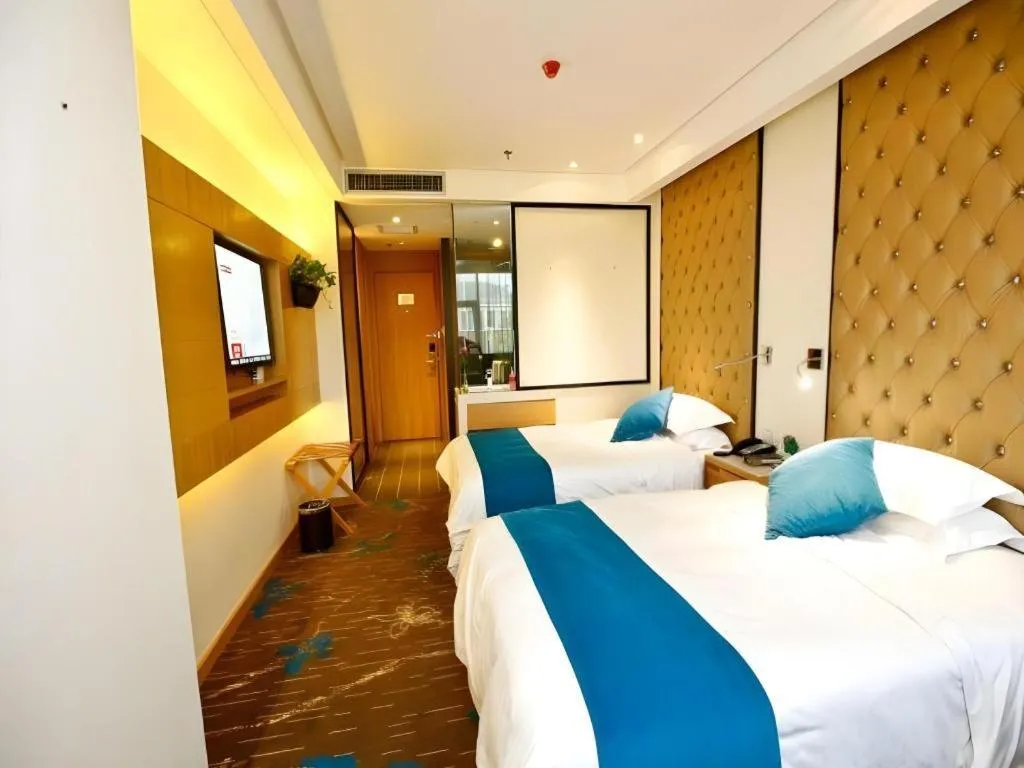 Bed in Xian Leica Hotel