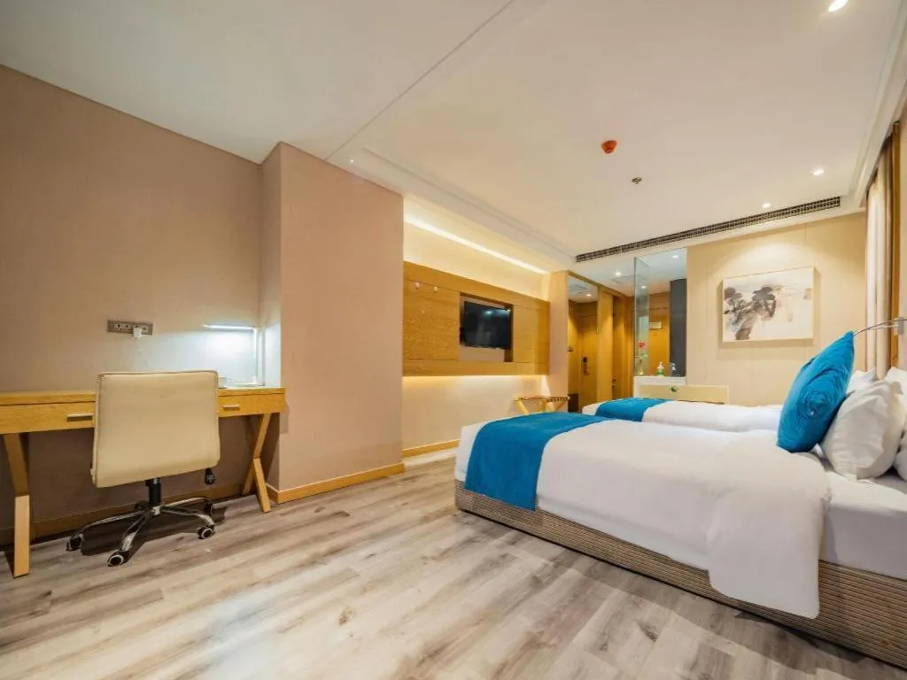 Bed in Xian Leica Hotel