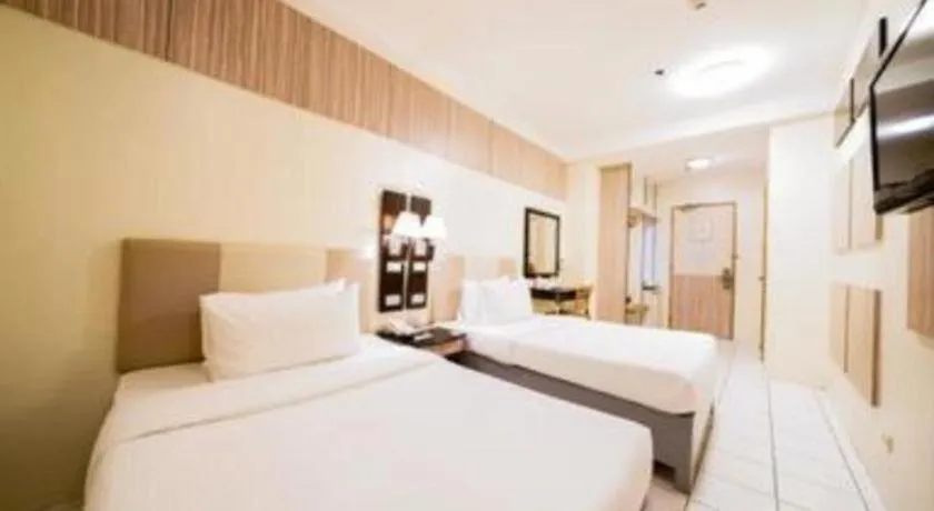 Bed in Majestic Hotel Manila - Formerly Octagon Mansion Hotel Manila