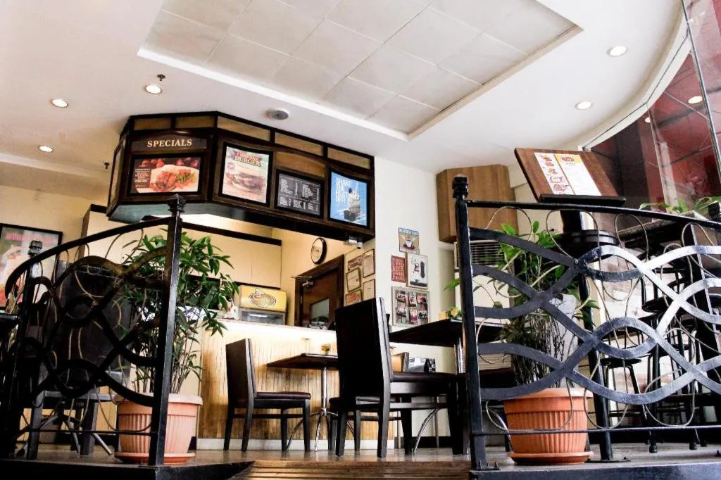 Majestic Hotel Manila - Formerly Octagon Mansion Hotel Manila