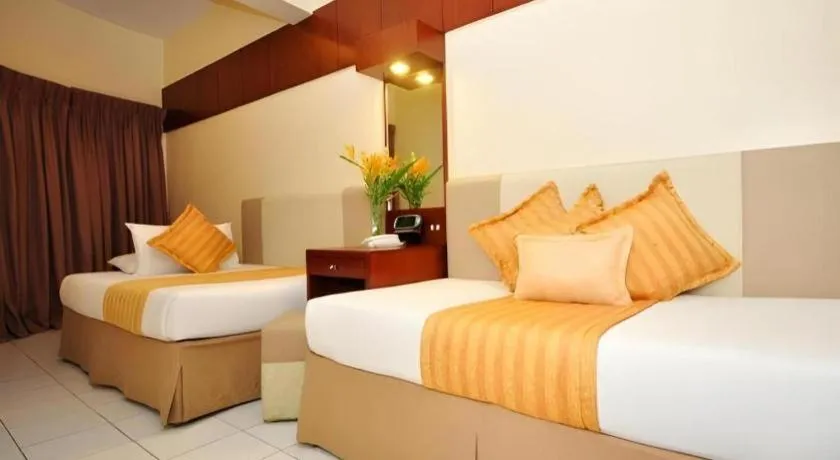 Bed in Majestic Hotel Manila - Formerly Octagon Mansion Hotel Manila