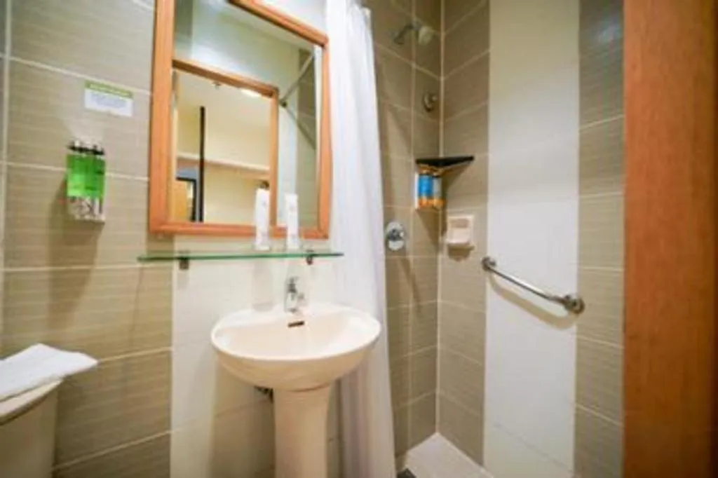 Majestic Hotel Manila - Formerly Octagon Mansion Hotel Manila