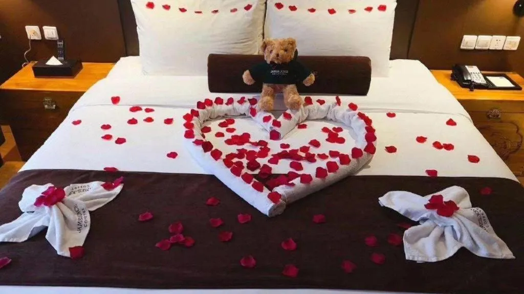 Bed in James Joyce Coffetel Xi'an Lingtong The Terracotta Army Huaqingchi University Town Metro Station