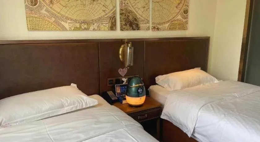 Bed in James Joyce Coffetel Xi'an Lingtong The Terracotta Army Huaqingchi University Town Metro Station