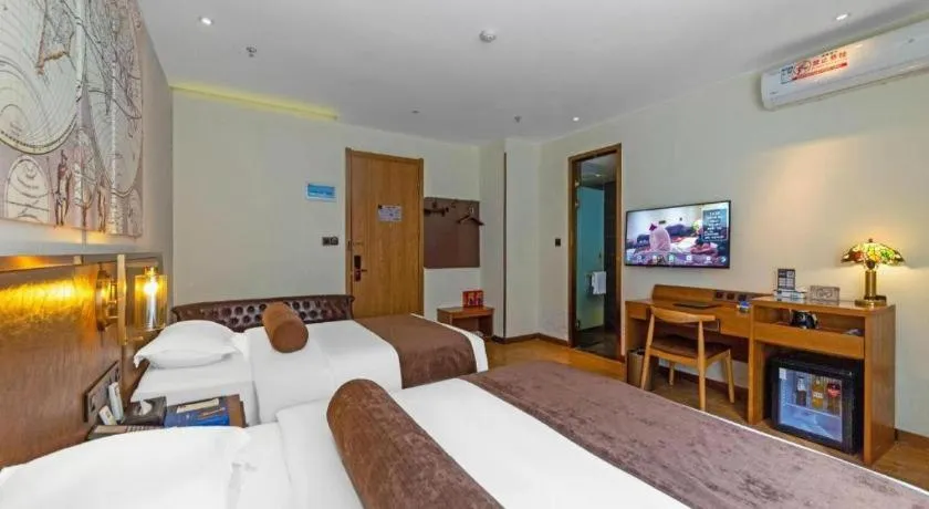 Bed in James Joyce Coffetel Xi'an Lingtong The Terracotta Army Huaqingchi University Town Metro Station