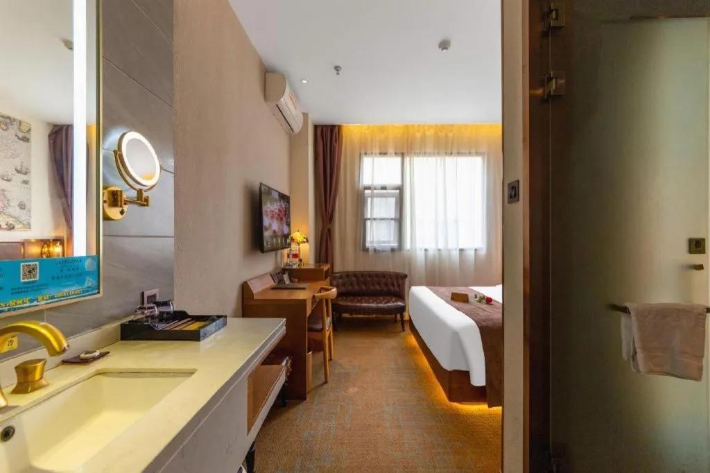 Bed in James Joyce Coffetel Xi'an Lingtong The Terracotta Army Huaqingchi University Town Metro Station