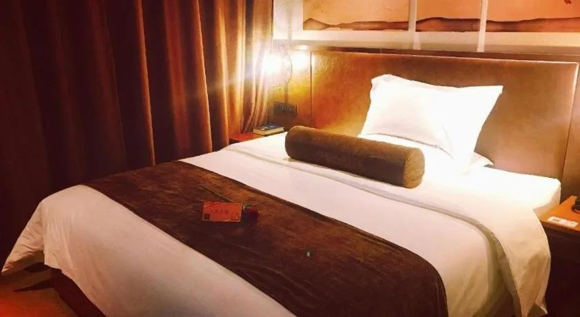 Bed in James Joyce Coffetel Xi'an Lingtong The Terracotta Army Huaqingchi University Town Metro Station