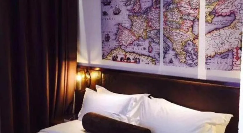 Bed in James Joyce Coffetel Xi'an Lingtong The Terracotta Army Huaqingchi University Town Metro Station