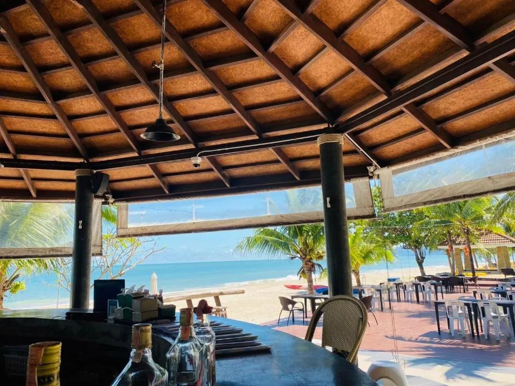 Alongkot Beach Resort Khanom