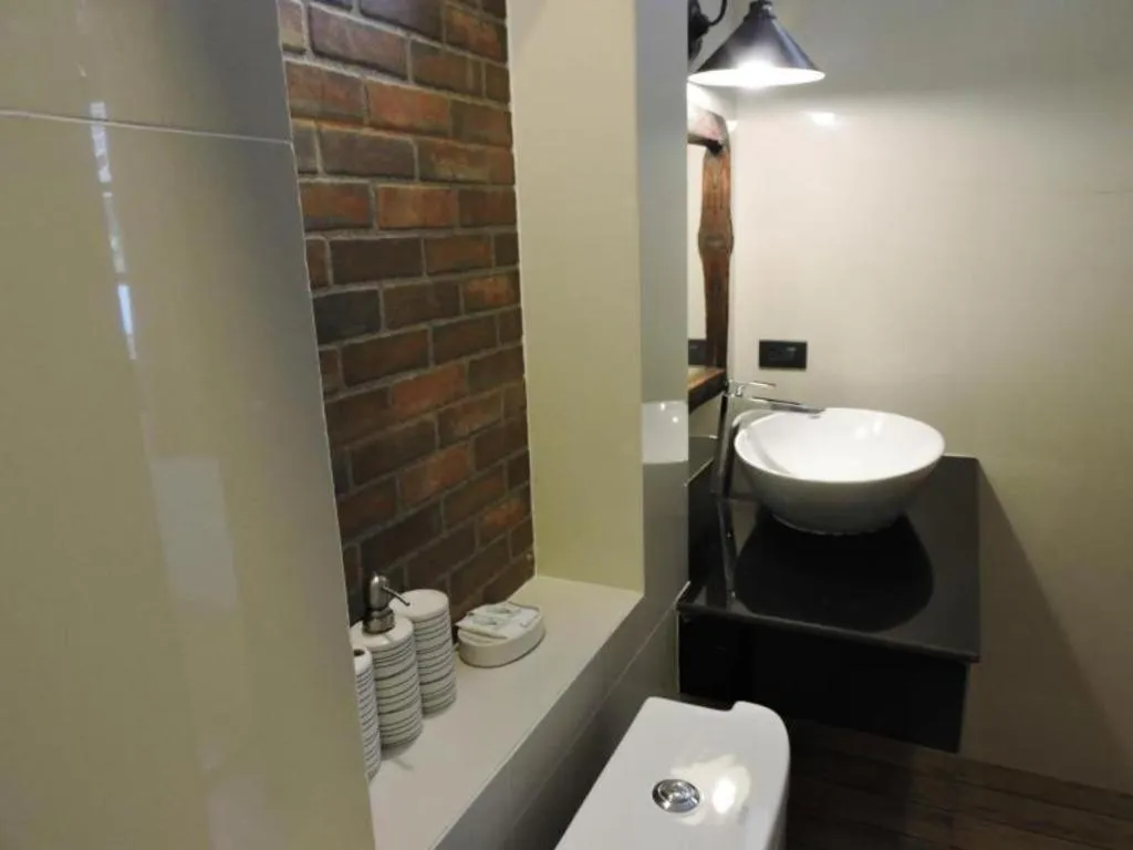 Alongkot Beach Resort Khanom