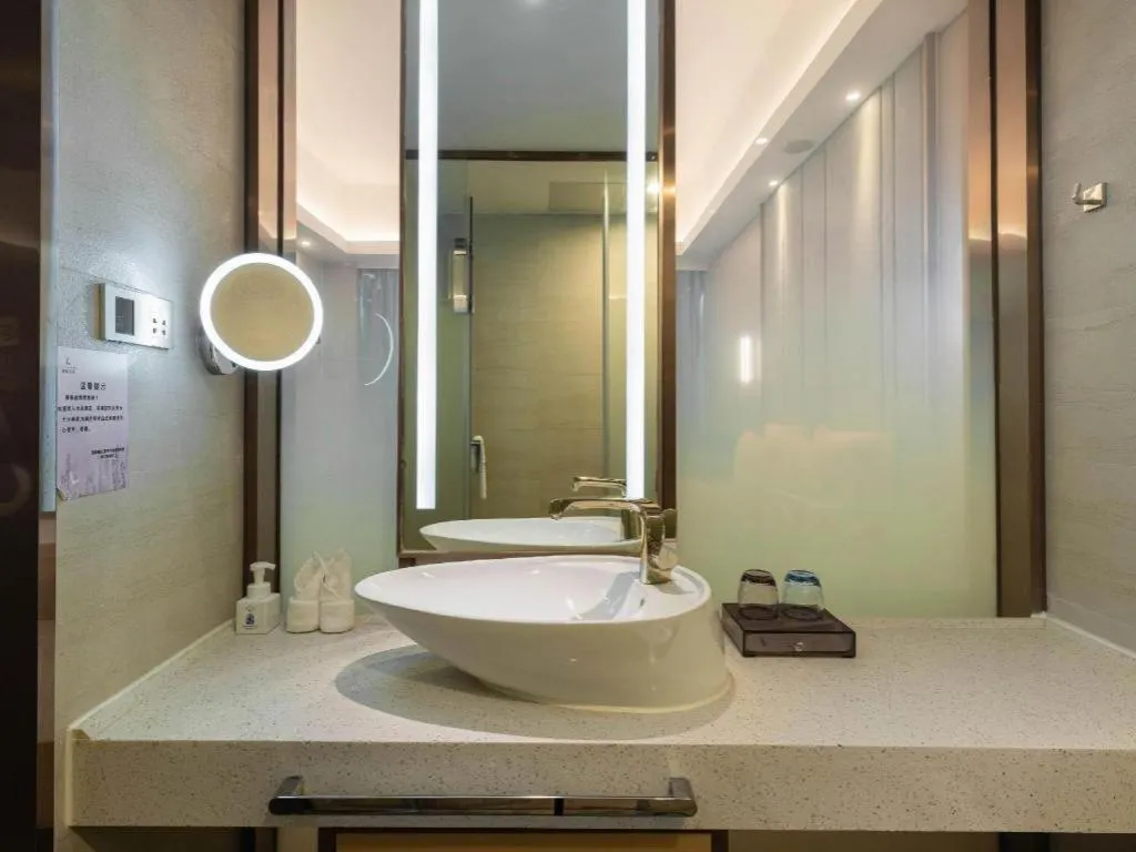 Lavande Hotels Guangzhou Fangcun Huadiwan Metro Station