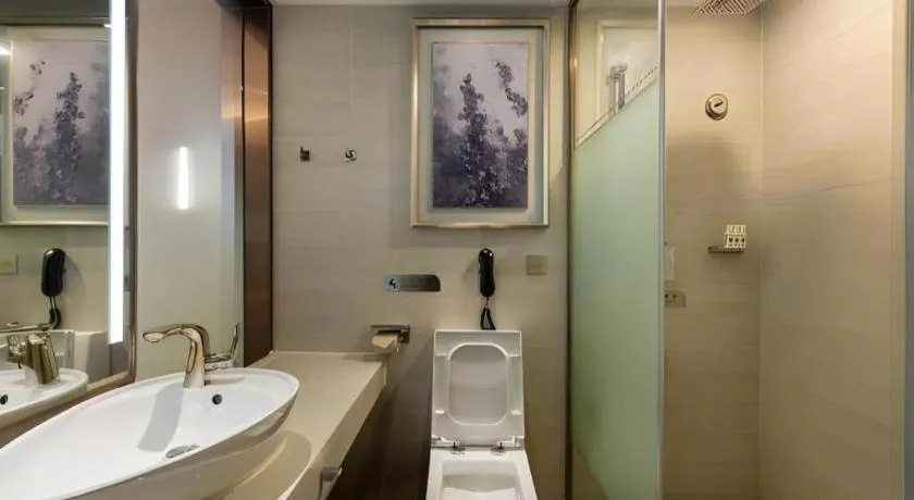 Lavande Hotels Guangzhou Fangcun Huadiwan Metro Station