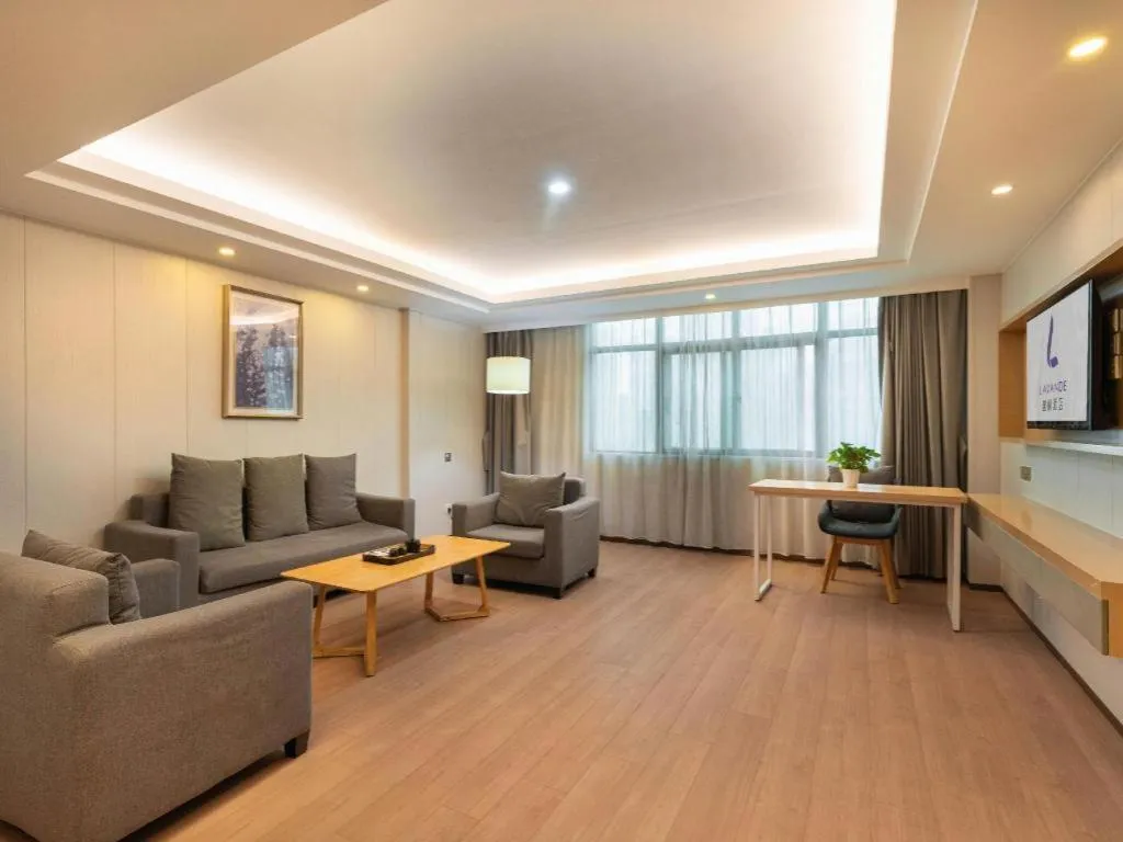 Lavande Hotels Guangzhou Fangcun Huadiwan Metro Station