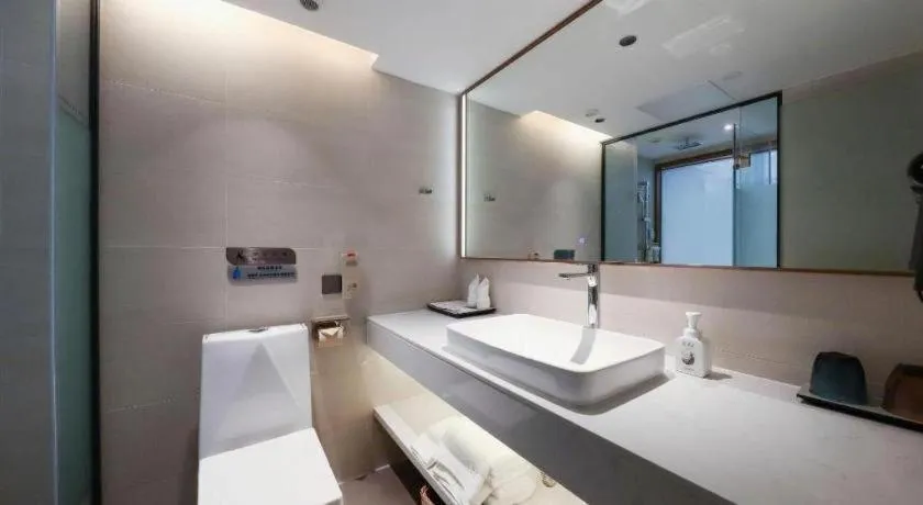 Lavande Hotels Guangzhou Fangcun Huadiwan Metro Station