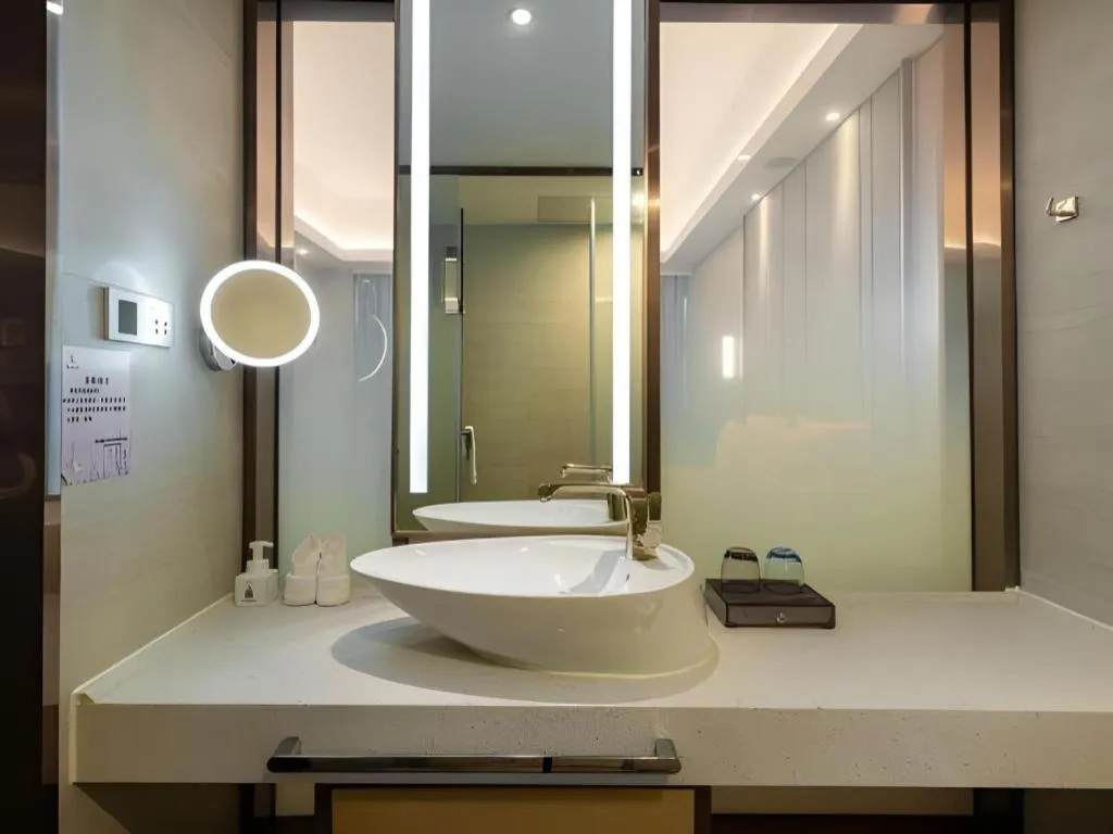 Lavande Hotels Guangzhou Fangcun Huadiwan Metro Station