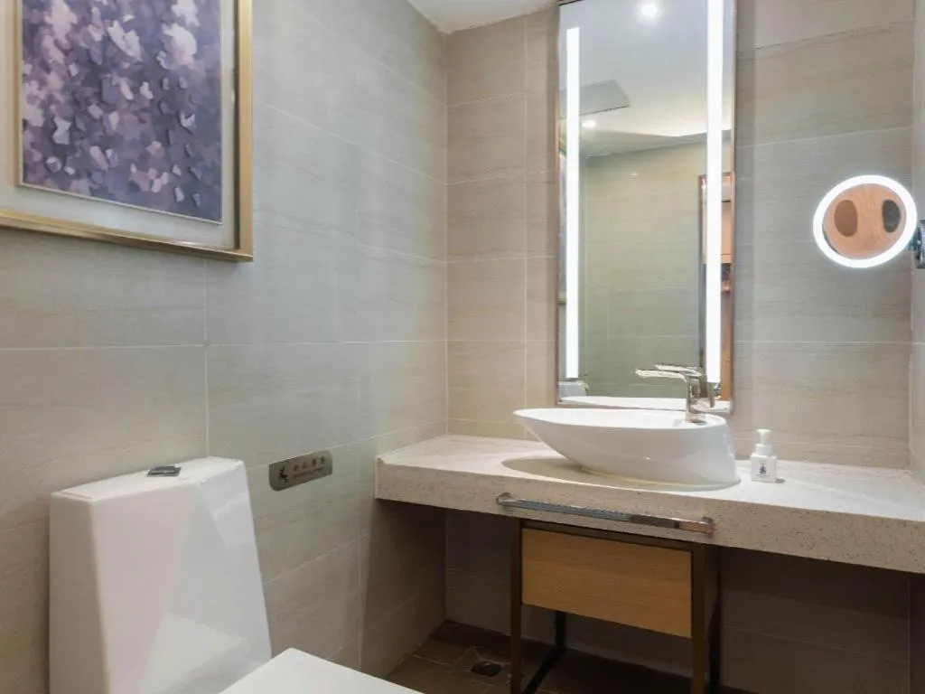 Lavande Hotels Guangzhou Fangcun Huadiwan Metro Station