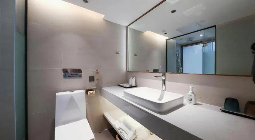 Lavande Hotels Guangzhou Fangcun Huadiwan Metro Station