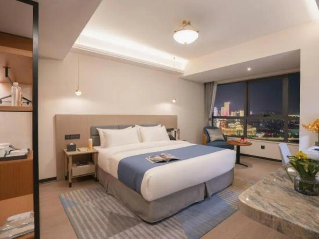 Bed in Kunming Guihua Hotel