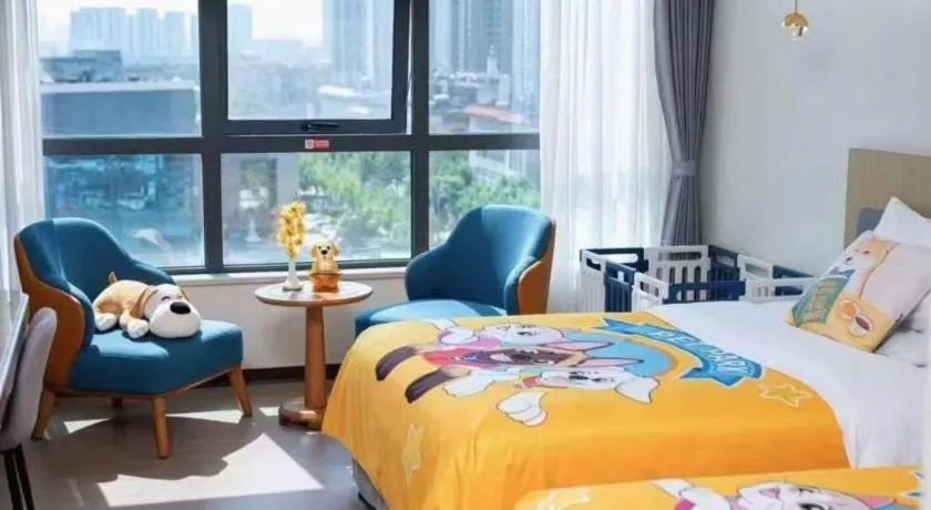 Bed in Kunming Guihua Hotel