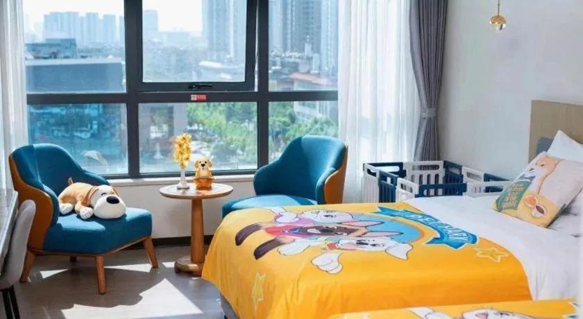 Bed in Kunming Guihua Hotel