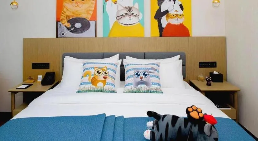 Bed in Kunming Guihua Hotel